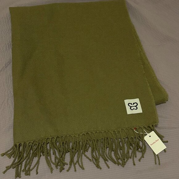 Aritzia Sunday Best Camel (Light Brown) Scarf - Picture 2 of 3